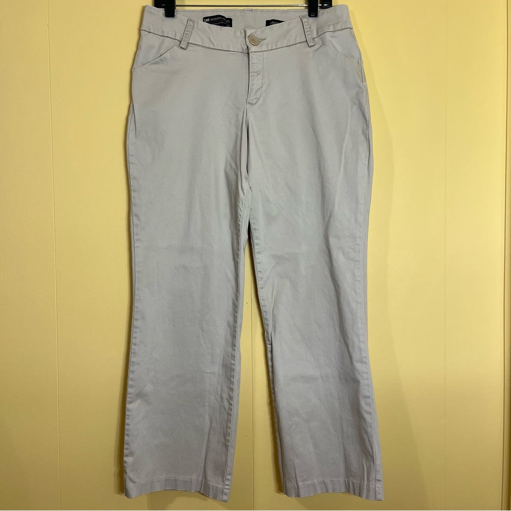 Lee Modern Series Curvy Fit Size: 12 short Pre-owned Good Condition